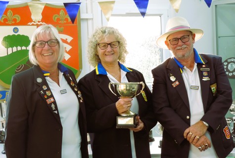 Ladies Handicap Champion Jane Harris